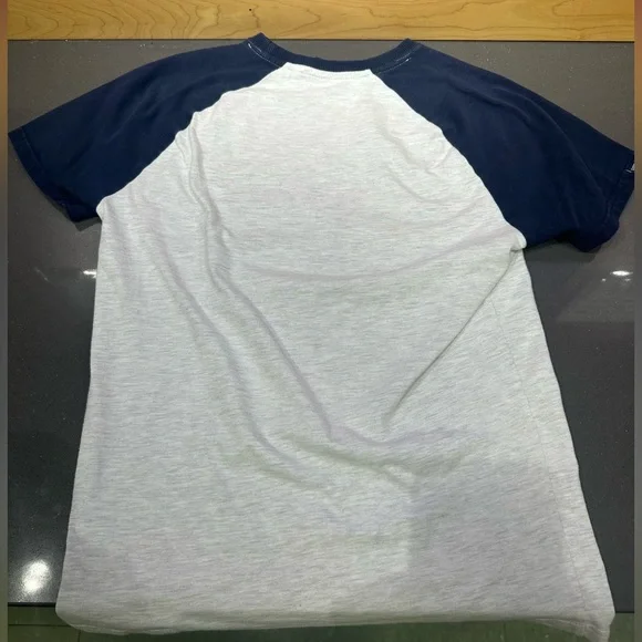 Men’s Superdry T-shirt EUC - Picture 2 of 3